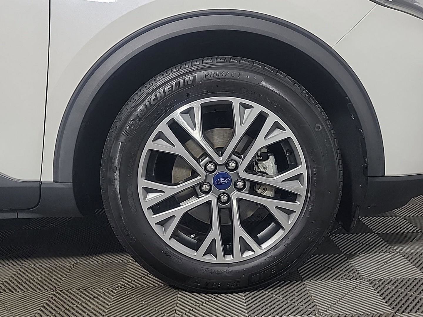 Used 2020 Ford Escape SEL FWD image 4