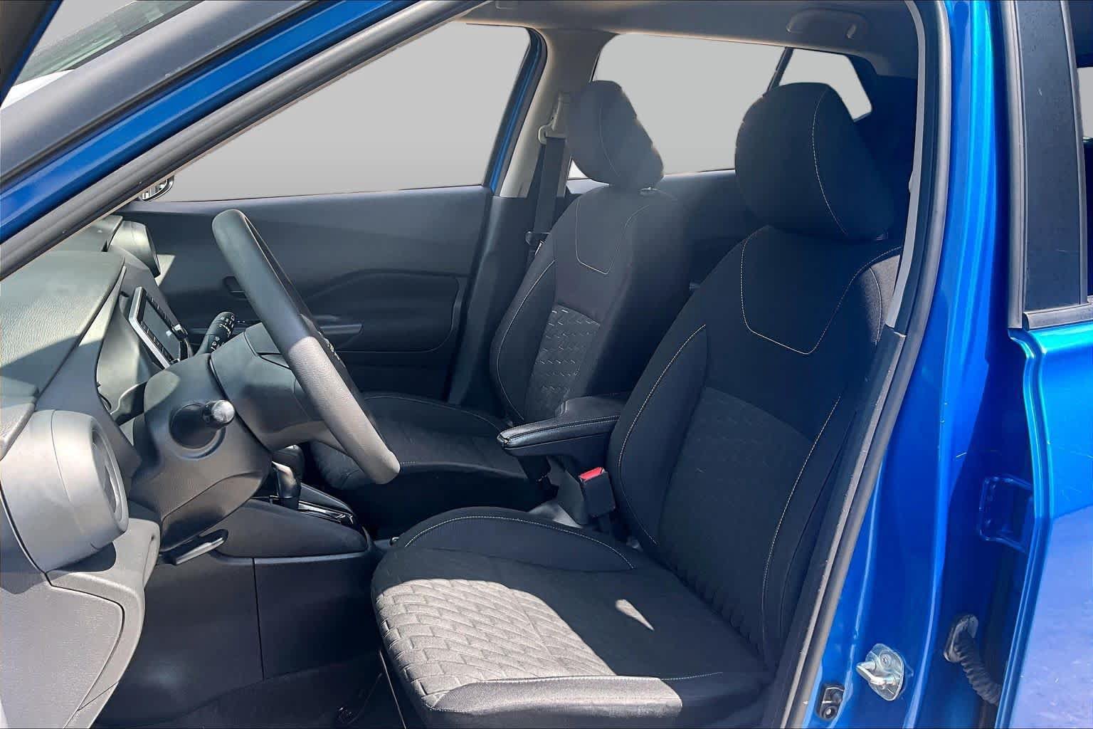 Used 2022 Nissan Kicks S FWD image 8