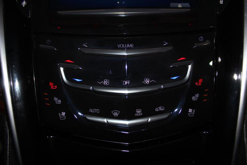 Used 2015 Cadillac Escalade Luxury image 23