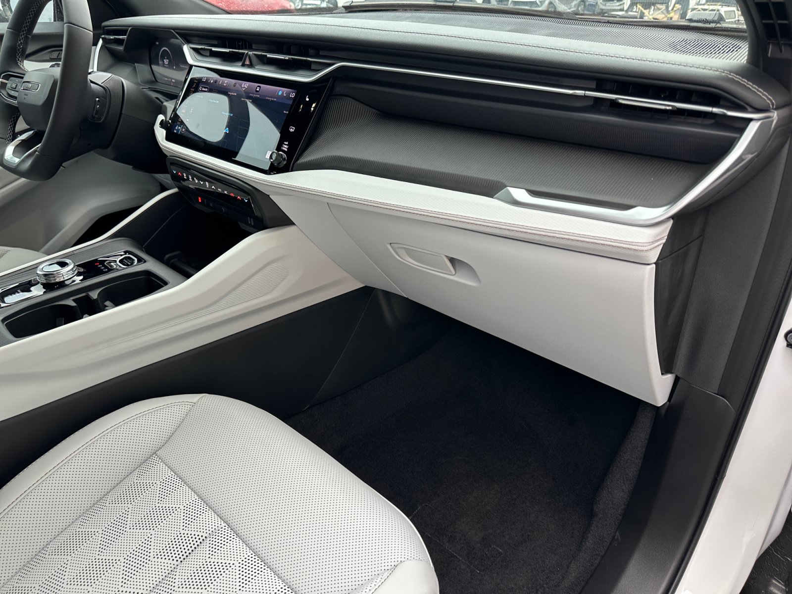 New 2026 Jeep Cherokee Overland AWD/4WD image 29