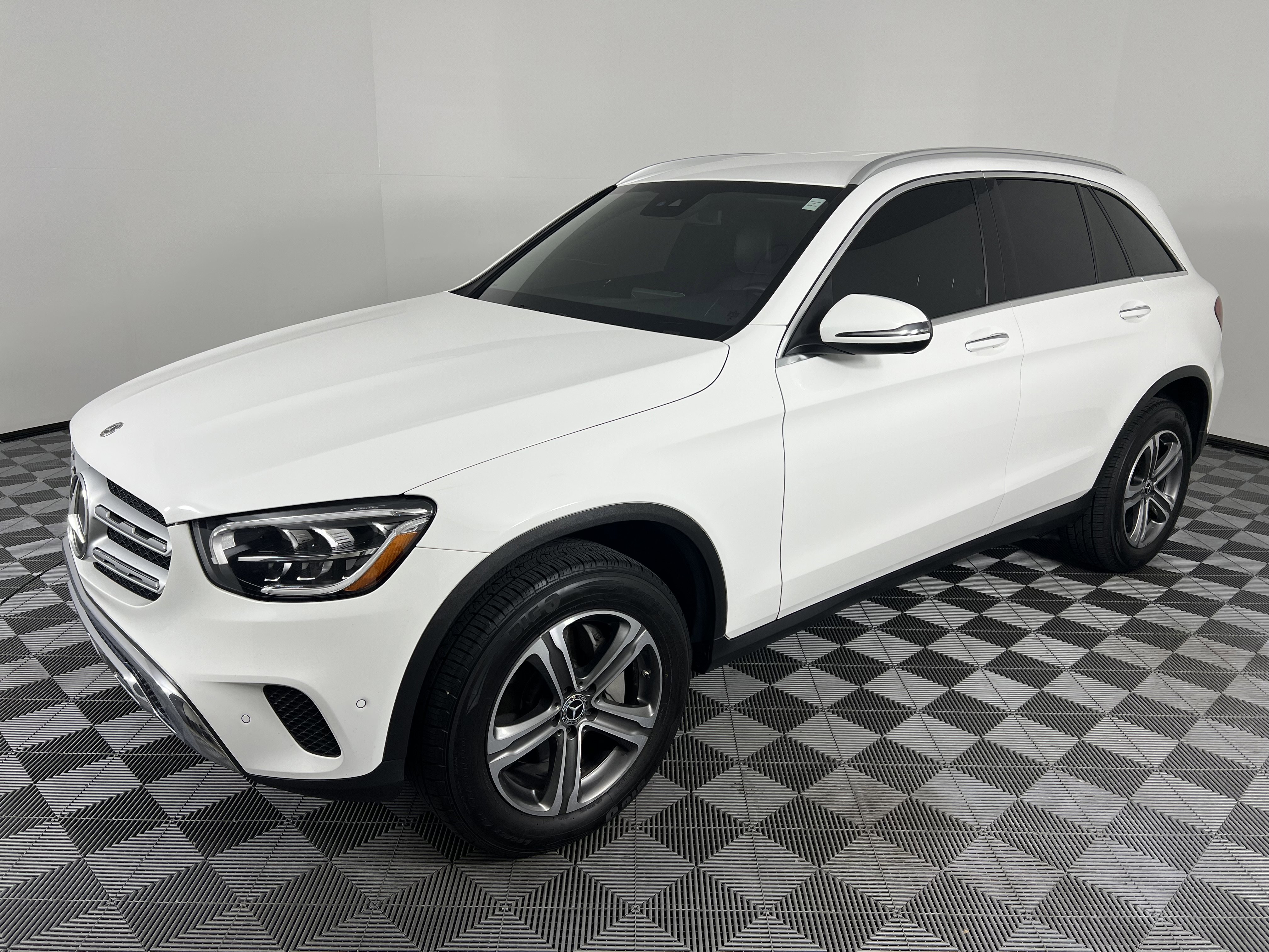Used 2021 Mercedes-Benz GLC 300 4MATIC image 7
