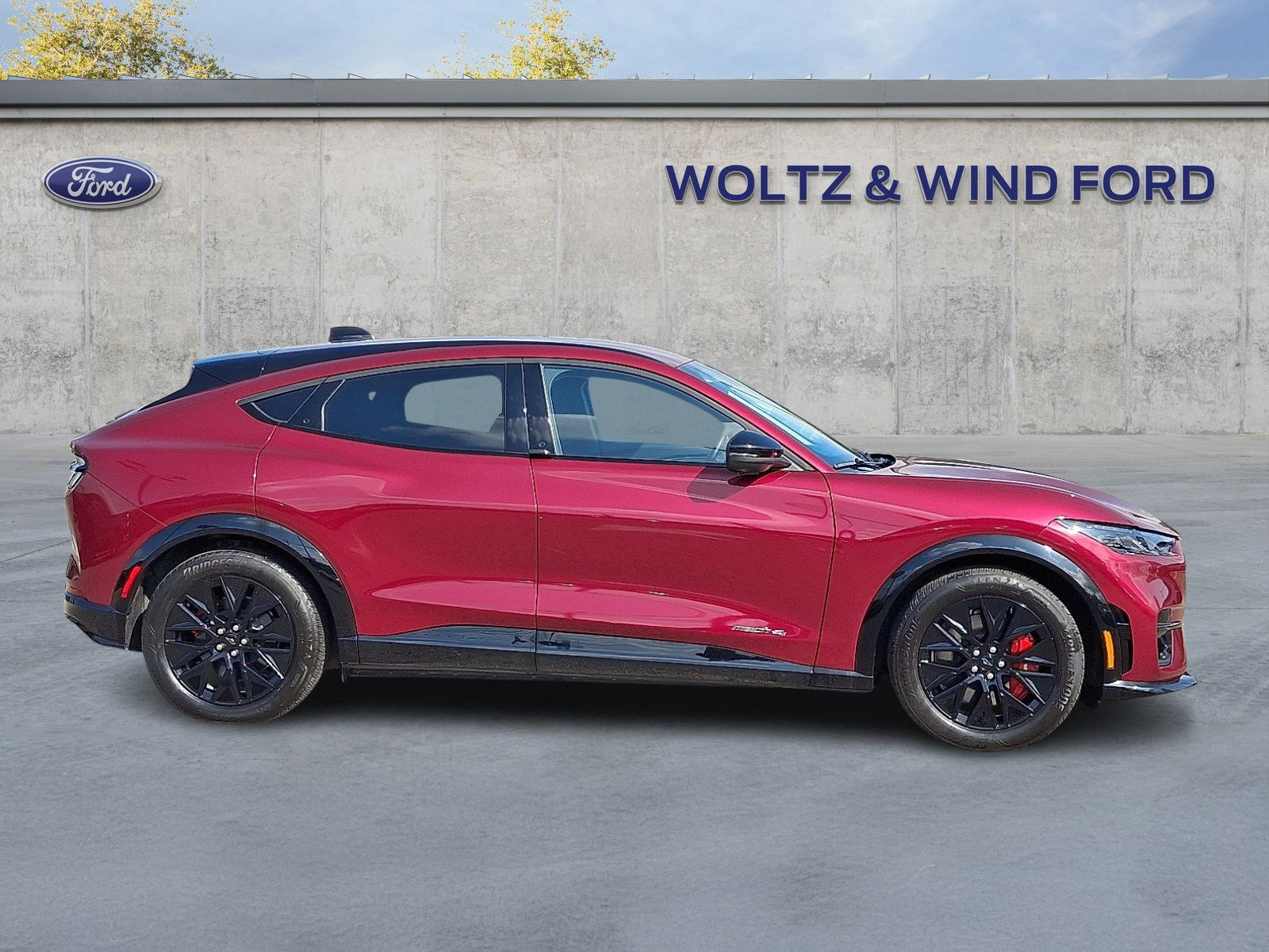Certified 2025 Ford Mustang Mach-E Premium w/ Sport Appearance Package AWD/4WD image 7