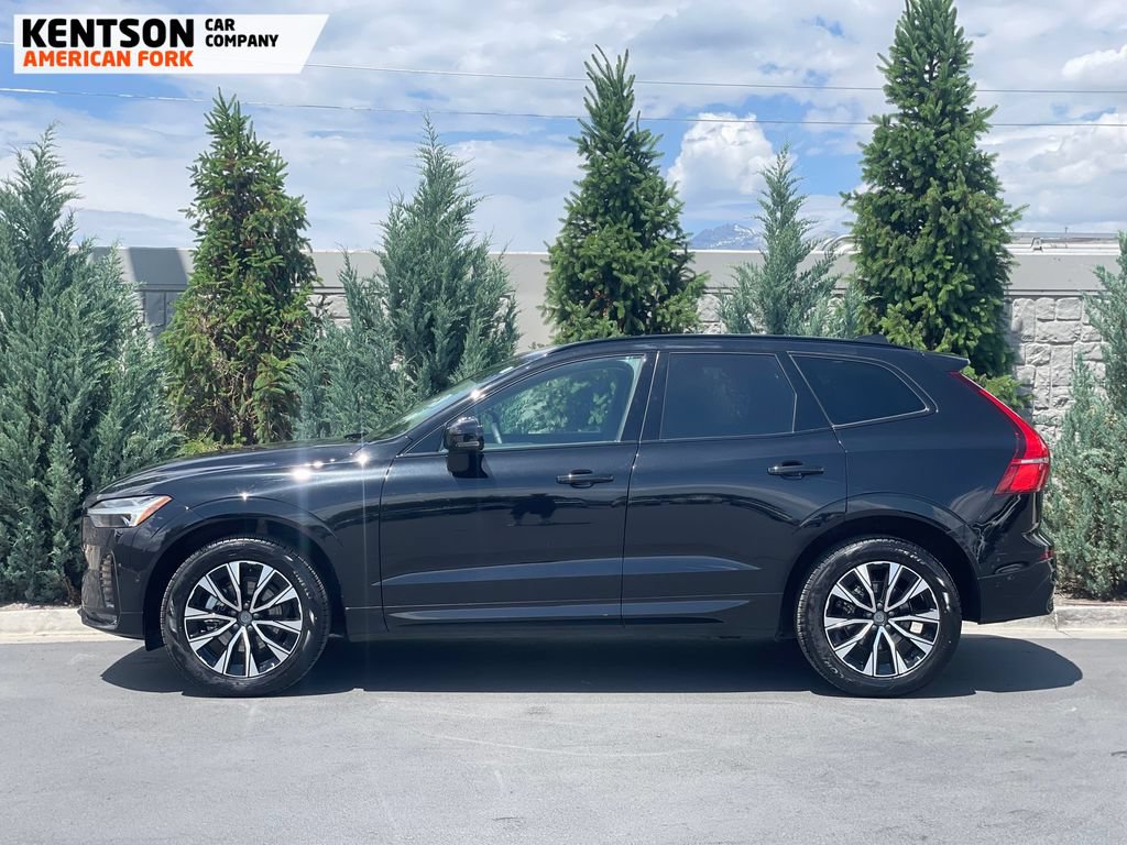 Used 2025 Volvo XC60 B5 Plus AWD/4WD image 5