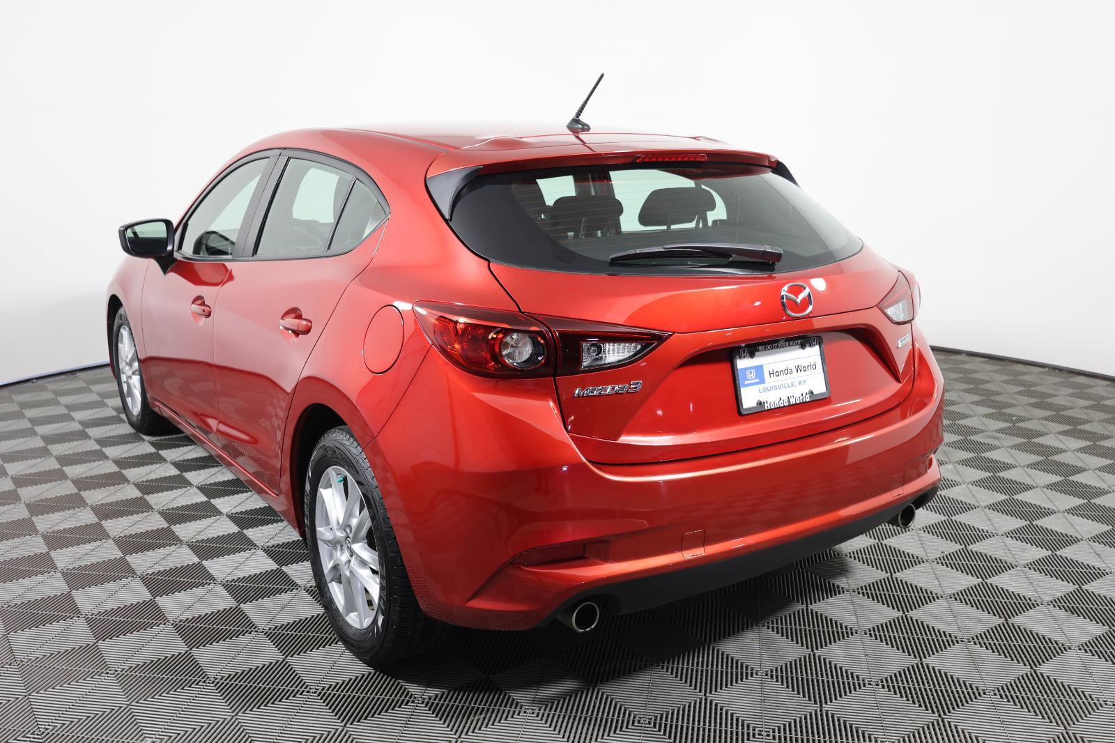 Used 2017 MAZDA MAZDA3 Sport FWD image 7