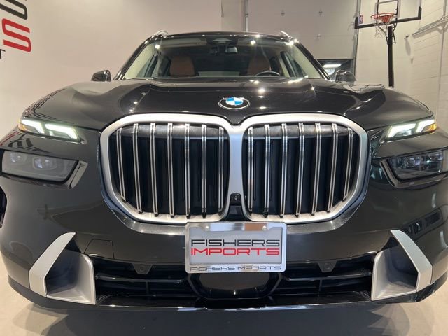 Used 2023 BMW X7 xDrive40i image 2