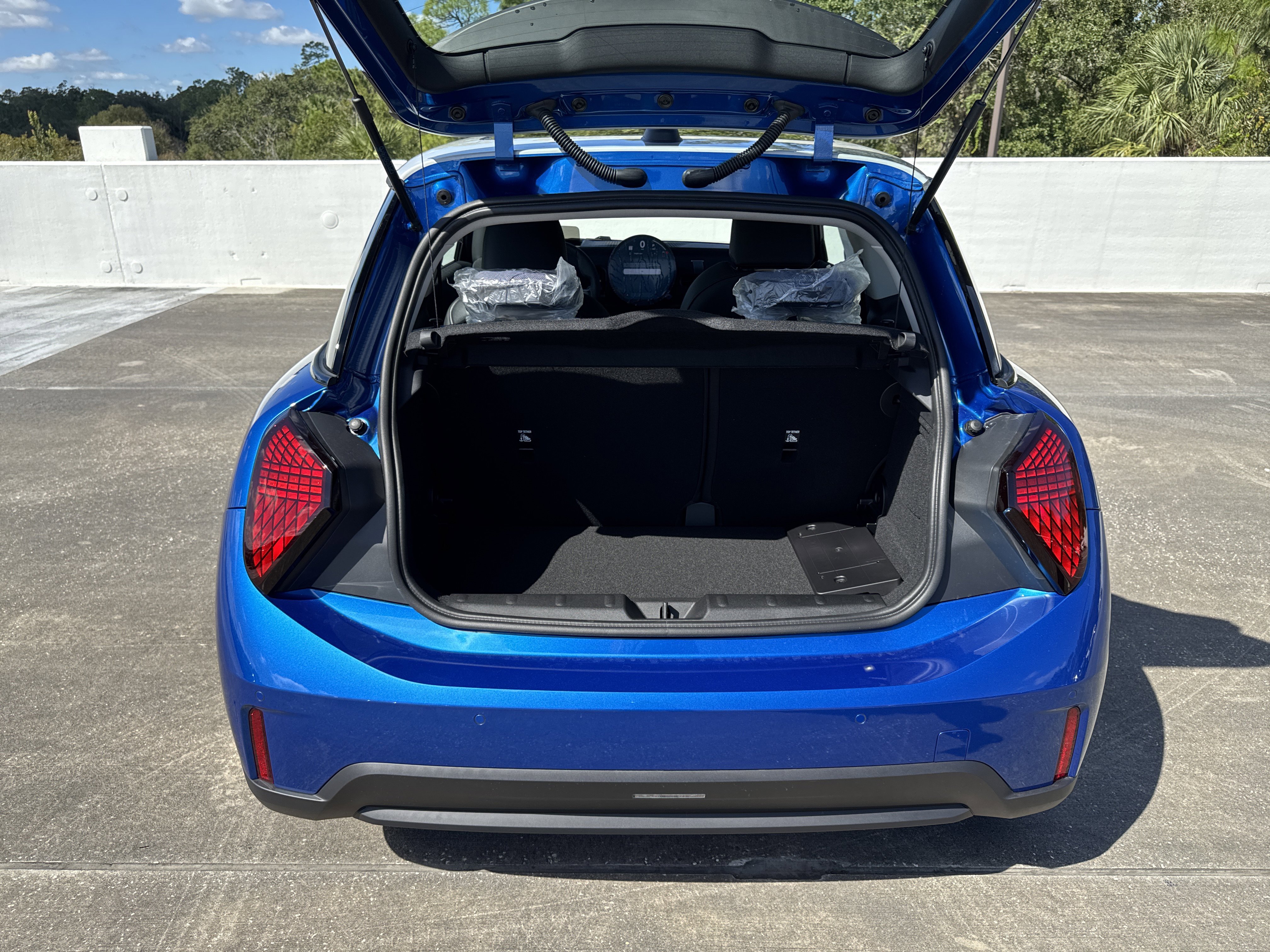 New 2026 MINI Cooper 2-Door Hardtop image 12