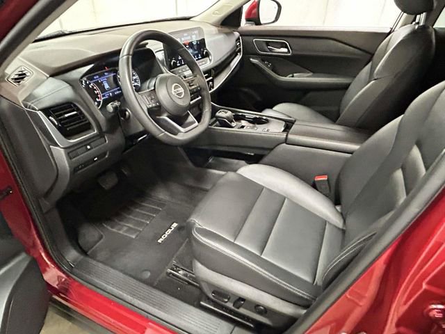 Used 2021 Nissan Rogue SL w/ Premium Package image 12