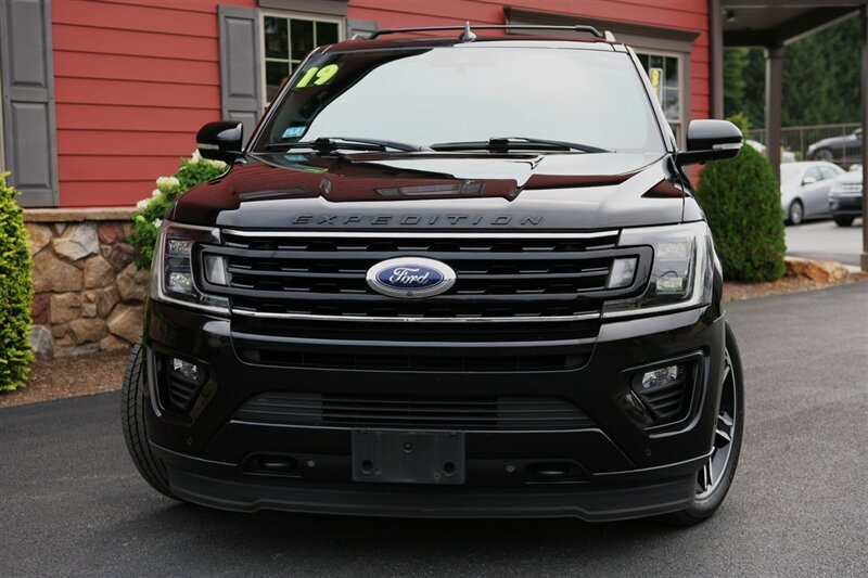 Used 2019 Ford Expedition Limited w/ Equipment Group 303A AWD/4WD image 2