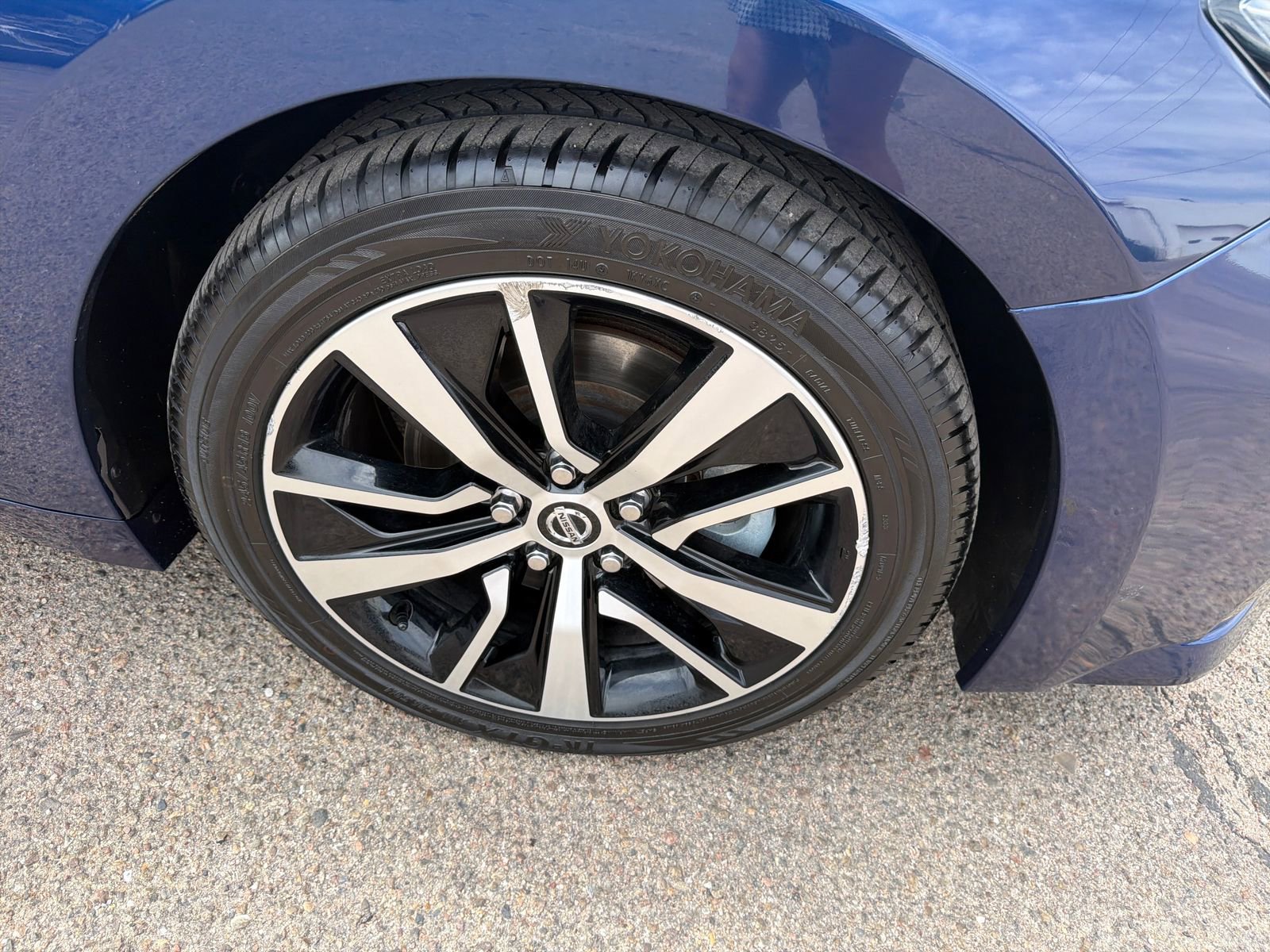 Used 2022 Nissan Maxima SV w/ Floor Mat Group FWD image 11