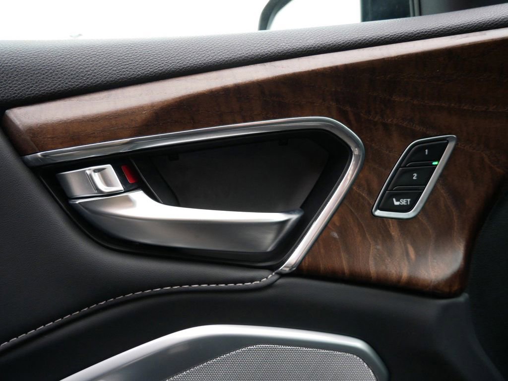 Used 2023 Acura RDX AWD w/ Advance Package image 16