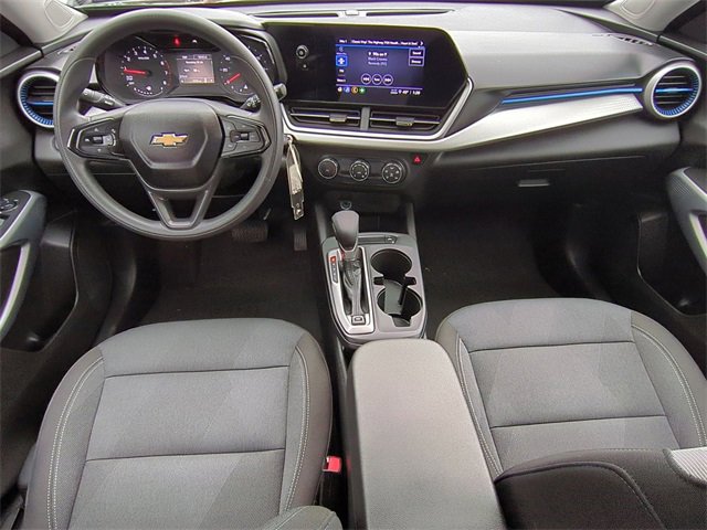 Used 2024 Chevrolet Trax LS image 19