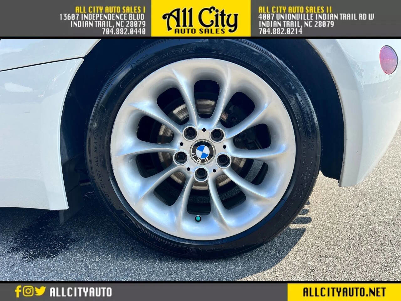 Used 2005 BMW Z4 2.5i image 30