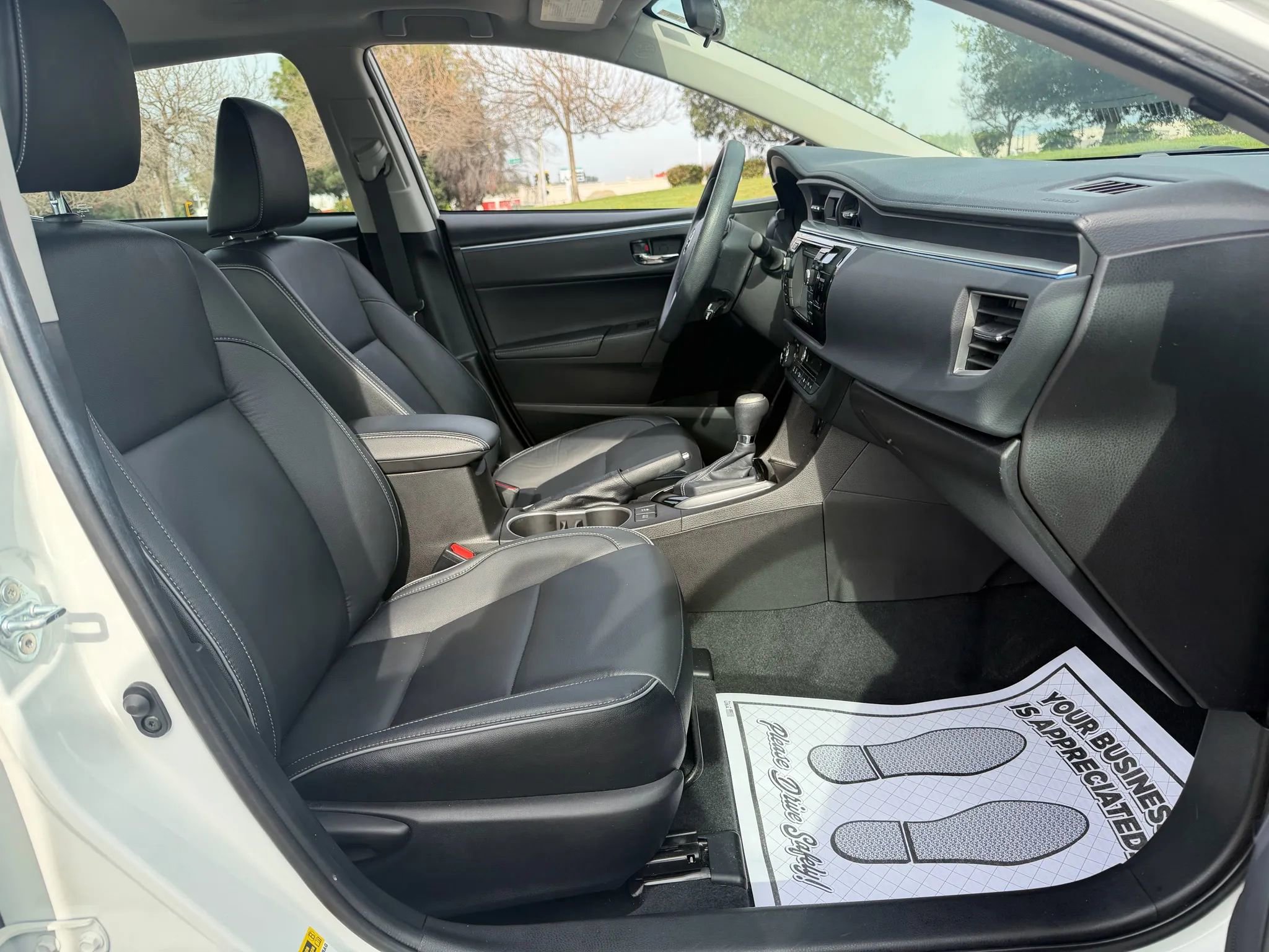 Used 2014 Toyota Corolla LE Premium image 20