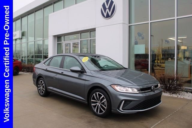 Used 2025 Volkswagen Jetta SE