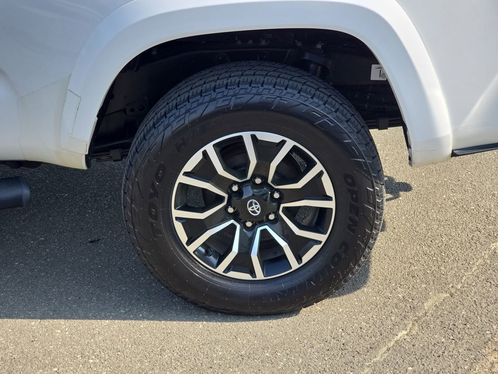 Used 2021 Toyota Tacoma TRD Sport w/ Technology Package image 37