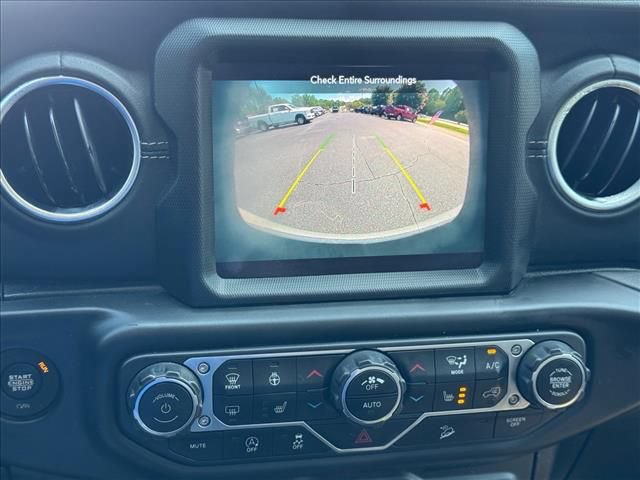 Used 2020 Jeep Wrangler Unlimited Sahara AWD/4WD image 20