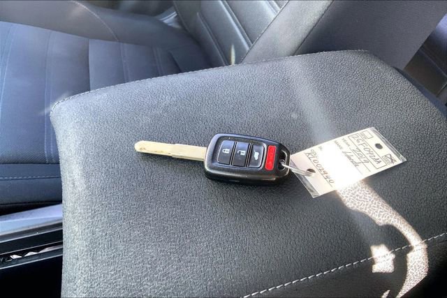 Used 2019 Honda CR-V LX image 11