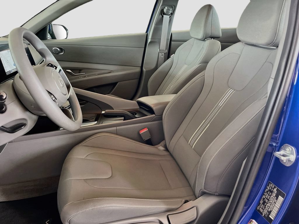 Used 2024 Hyundai Elantra SEL FWD image 21