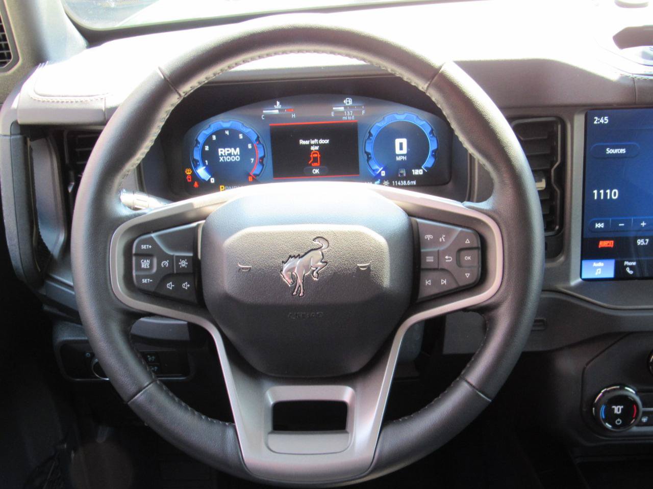 Used 2025 Ford Bronco Badlands AWD/4WD image 18