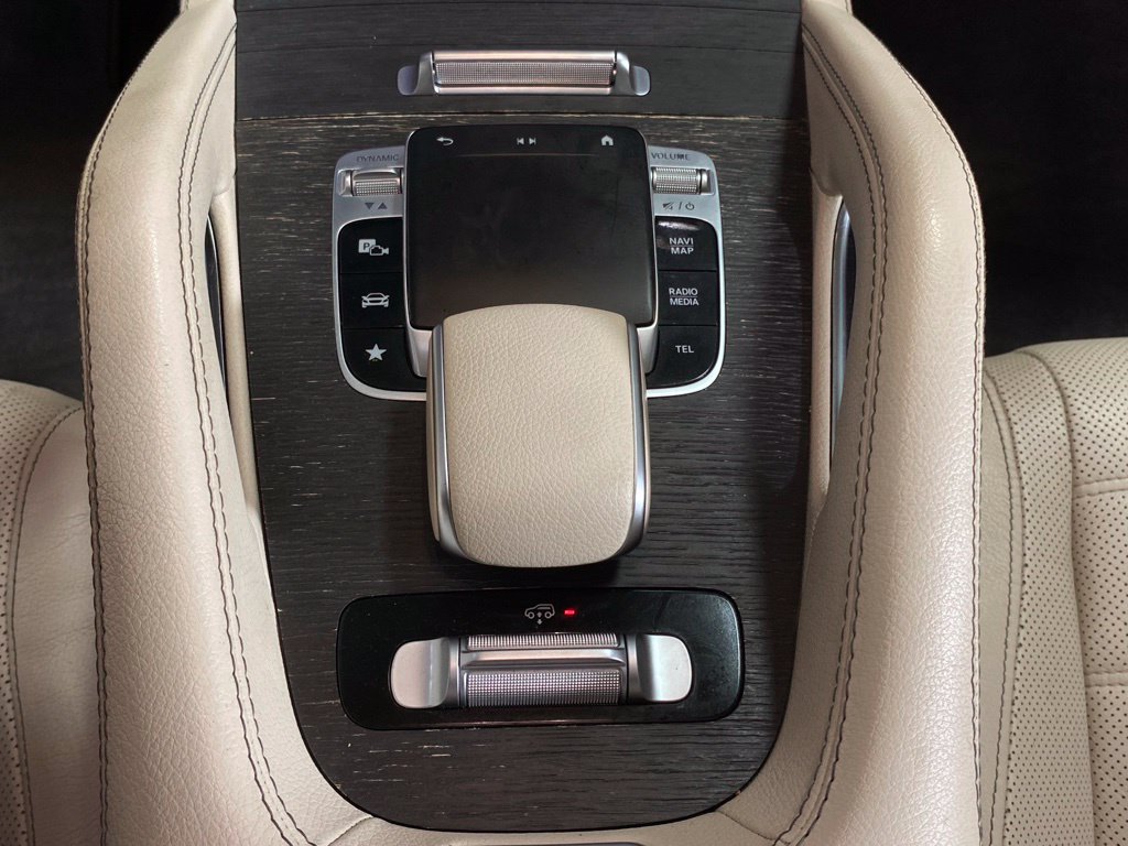 Used 2020 Mercedes-Benz GLS 450 4MATIC image 24