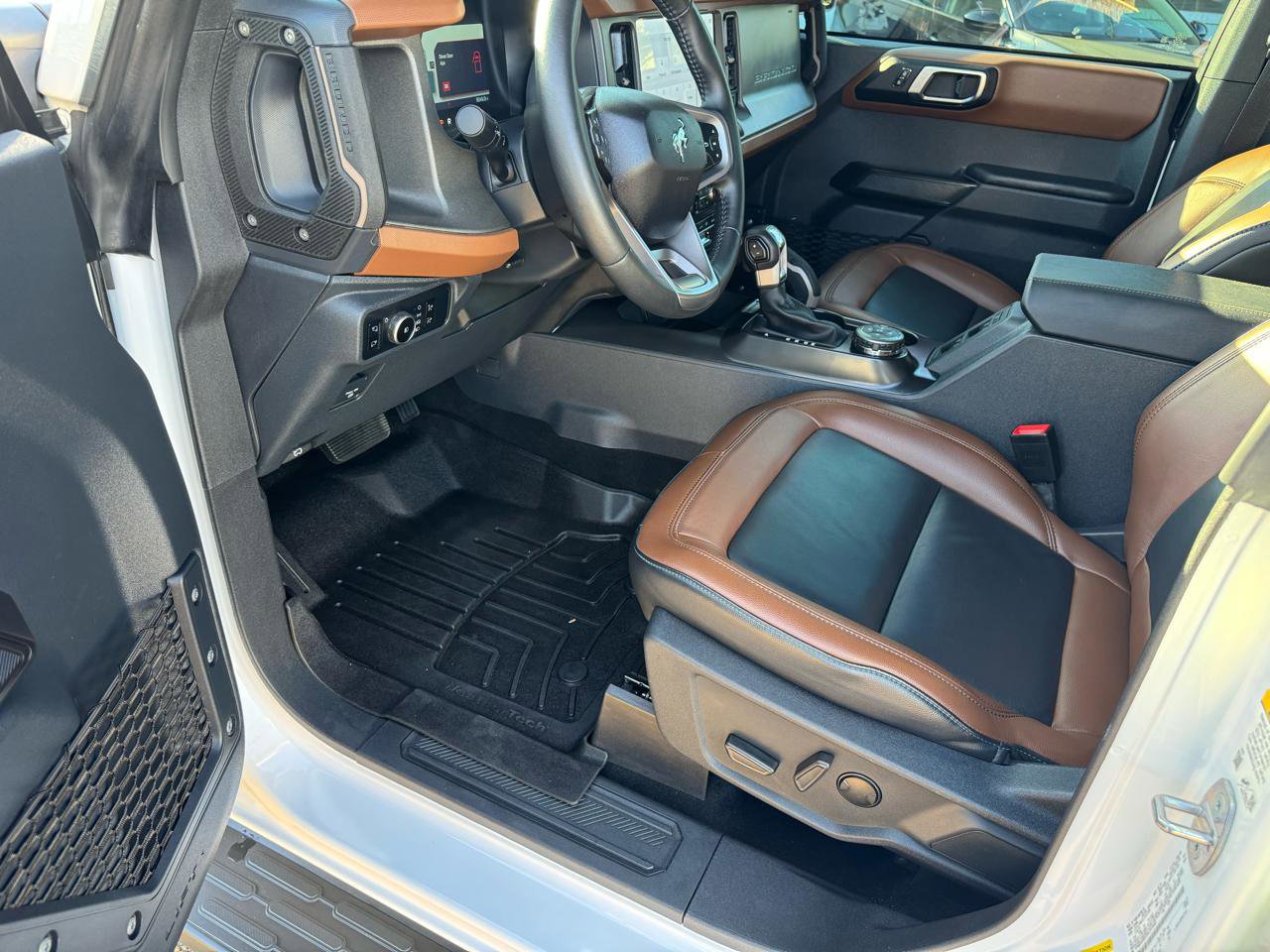 Used 2024 Ford Bronco Outer Banks w/ Sasquatch Package image 17