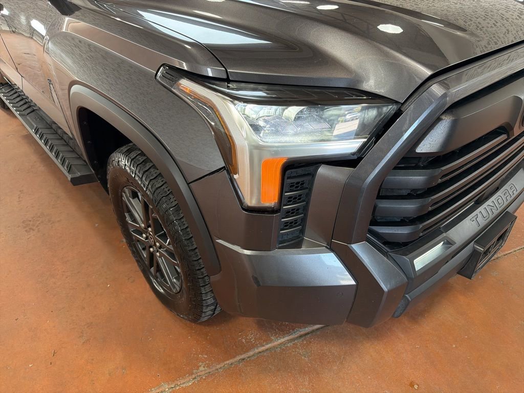 Used 2023 Toyota Tundra SR5 w/ SR5 Convenience Package AWD/4WD image 9