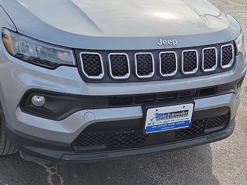 Used 2024 Jeep Compass Latitude AWD/4WD image 9