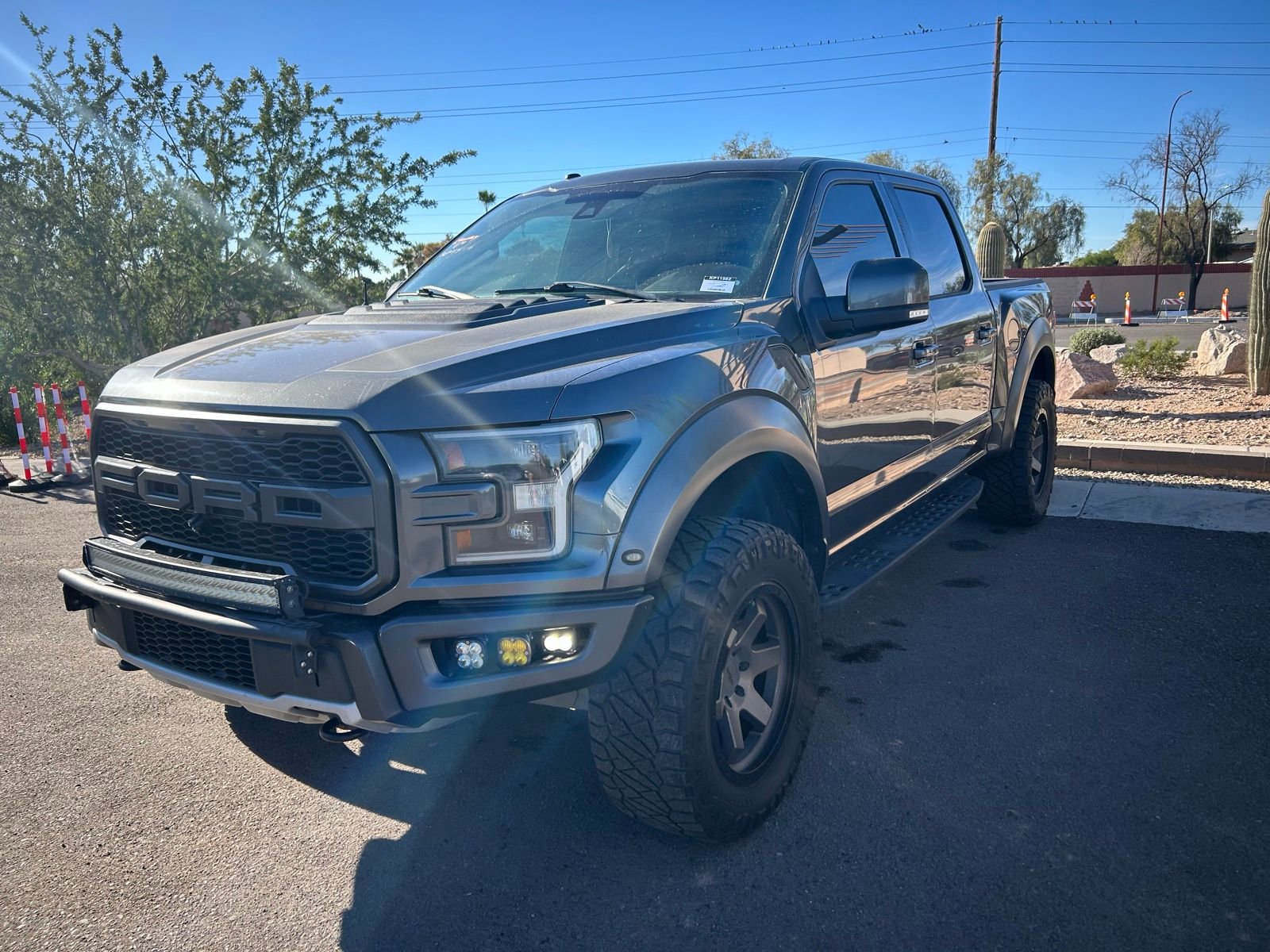 Used 2017 Ford F150 Raptor w/ Equipment Group 802A Luxury image 7