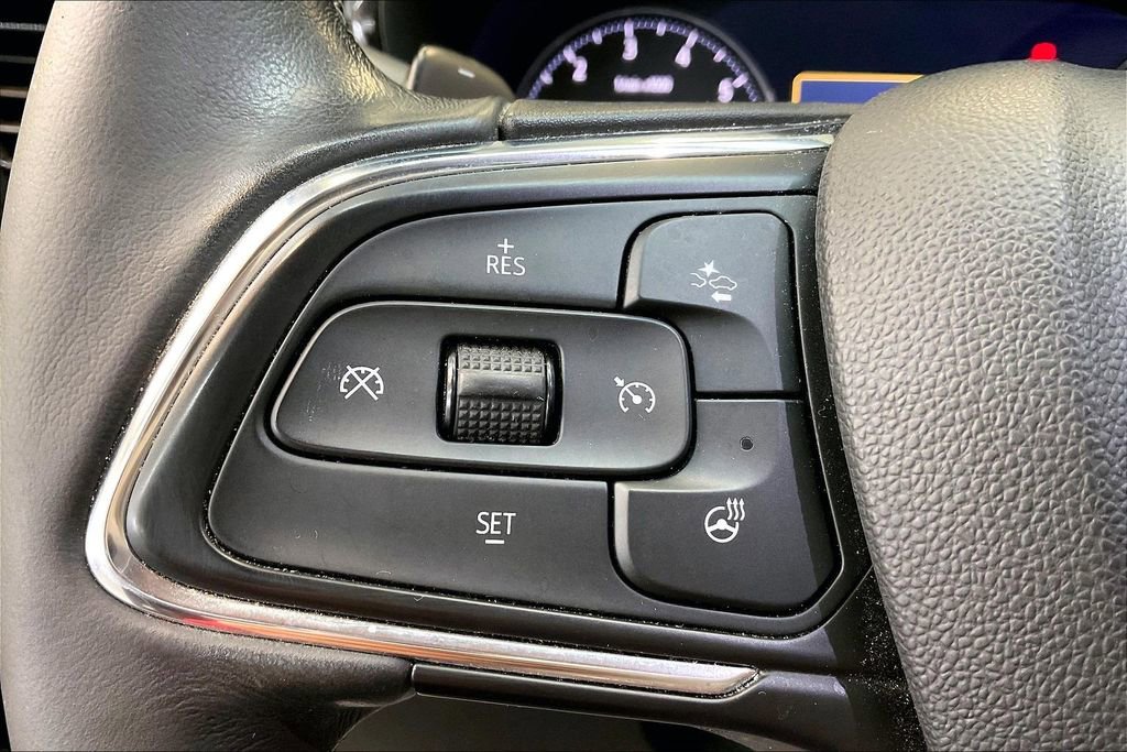 Used 2023 Buick Envision Essence w/ Sport Touring Package FWD image 12
