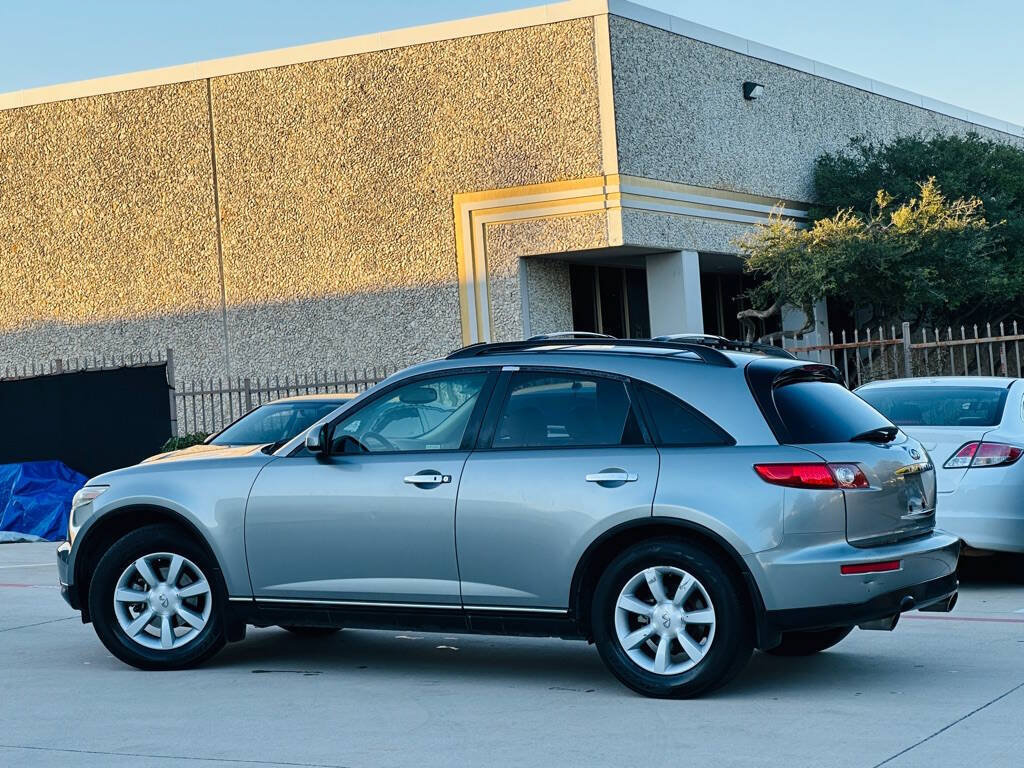 Used 2004 INFINITI FX35 2WD w/ Technology Pkg image 8