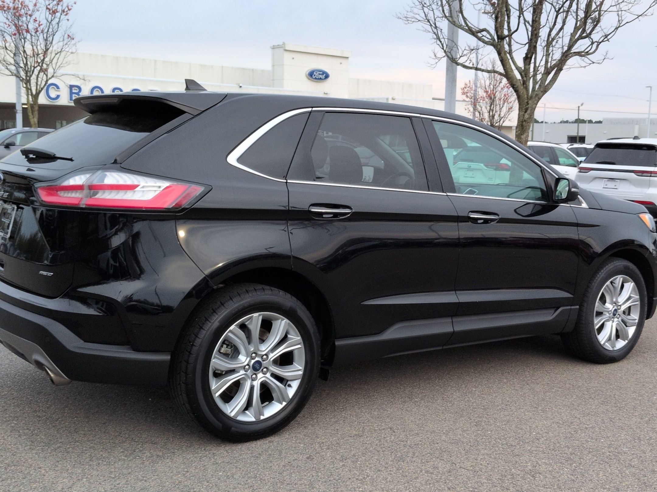 Certified 2022 Ford Edge Titanium AWD/4WD image 8