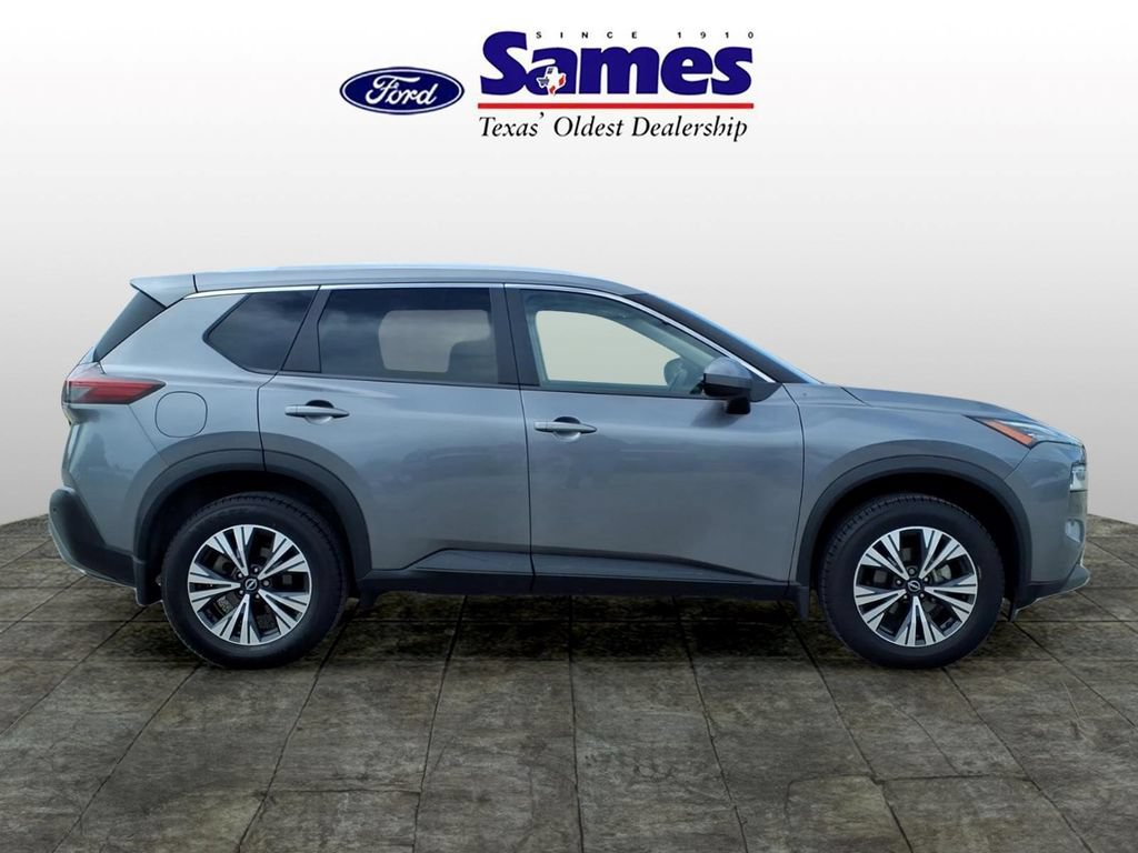 Used 2023 Nissan Rogue SV w/ SV Premium B Package FWD image 2