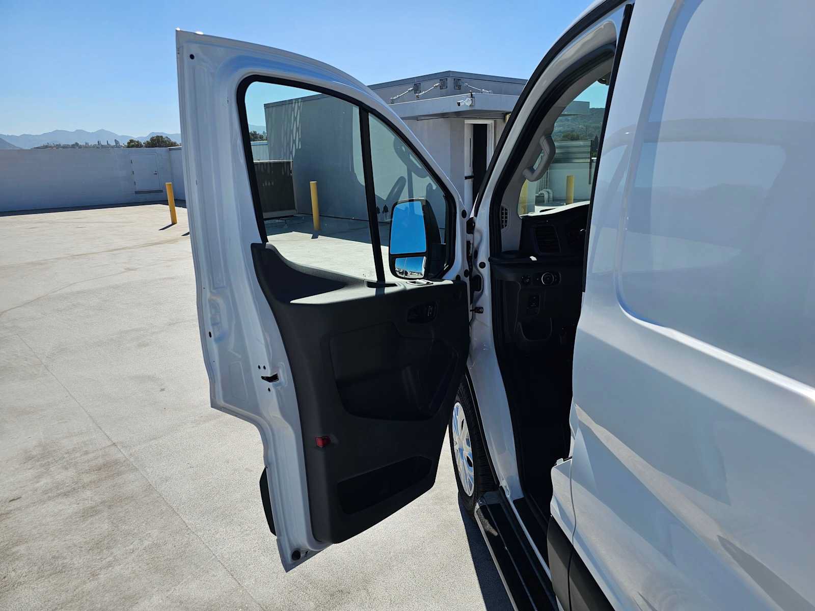 Used 2025 Ford Transit 250 Low Roof w/ Exterior Upgrade Package RWD image 21
