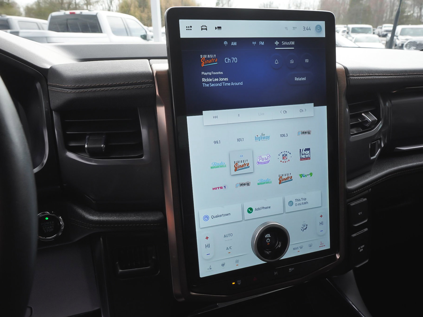 Used 2023 Ford F150 Lightning Lariat image 23