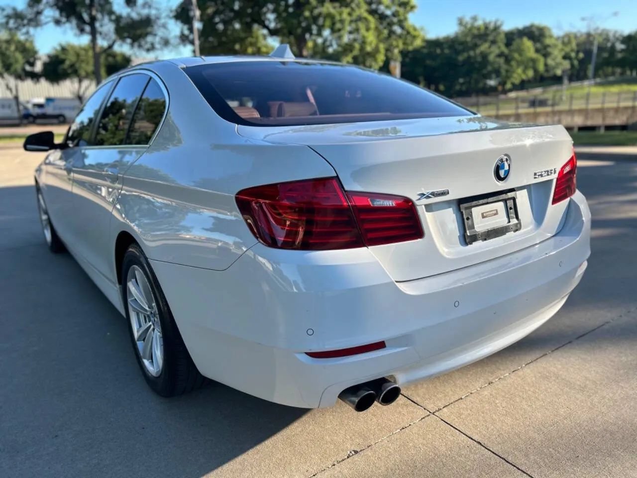 Used 2015 BMW 528i xDrive Sedan AWD/4WD image 8