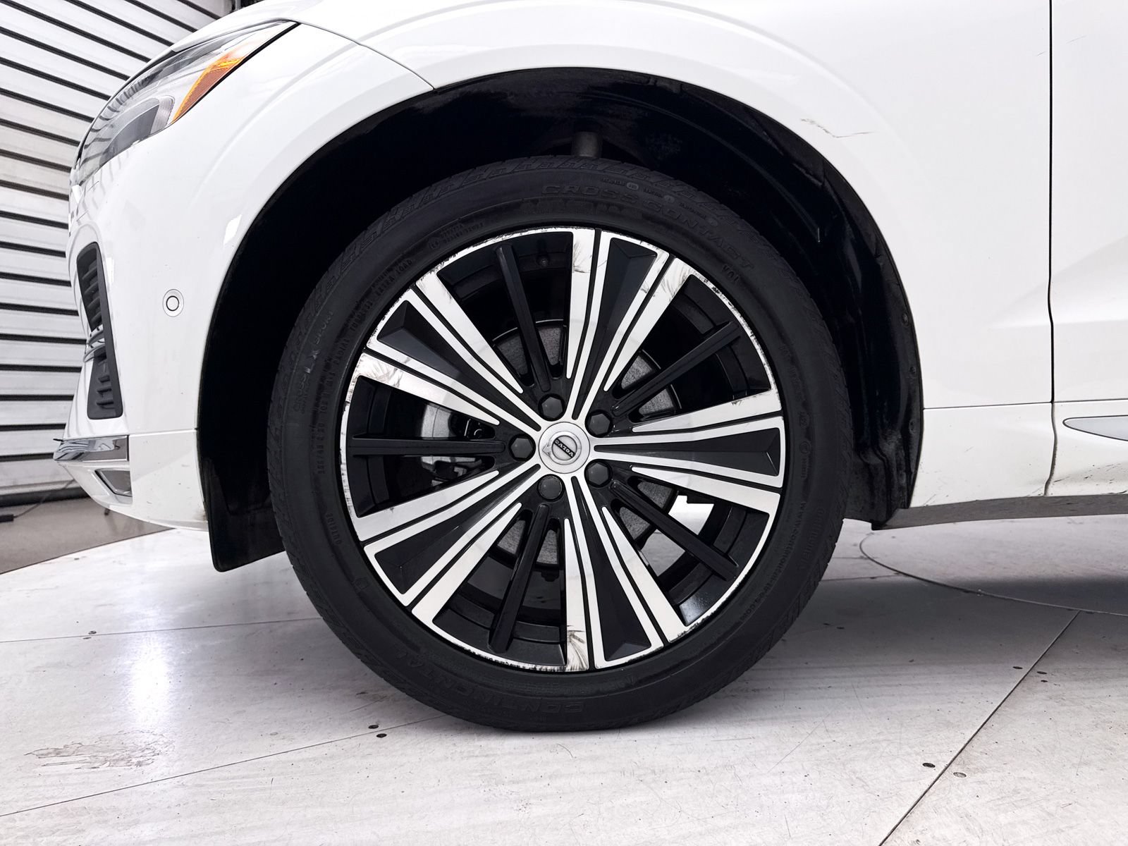 Used 2023 Volvo XC60 B5 Plus w/ Protection Package Premier FWD image 15