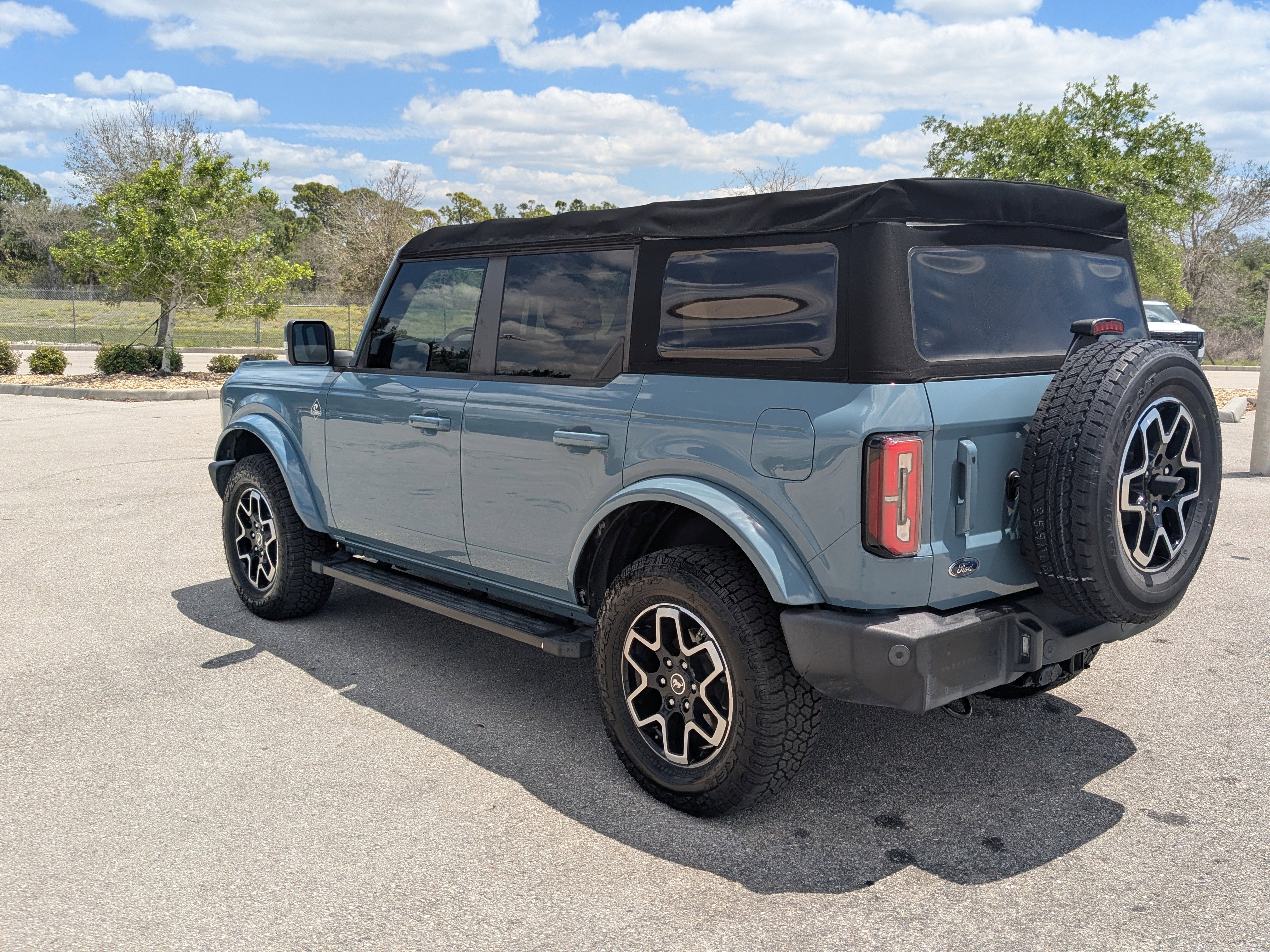 Used 2021 Ford Bronco Outer Banks AWD/4WD image 7