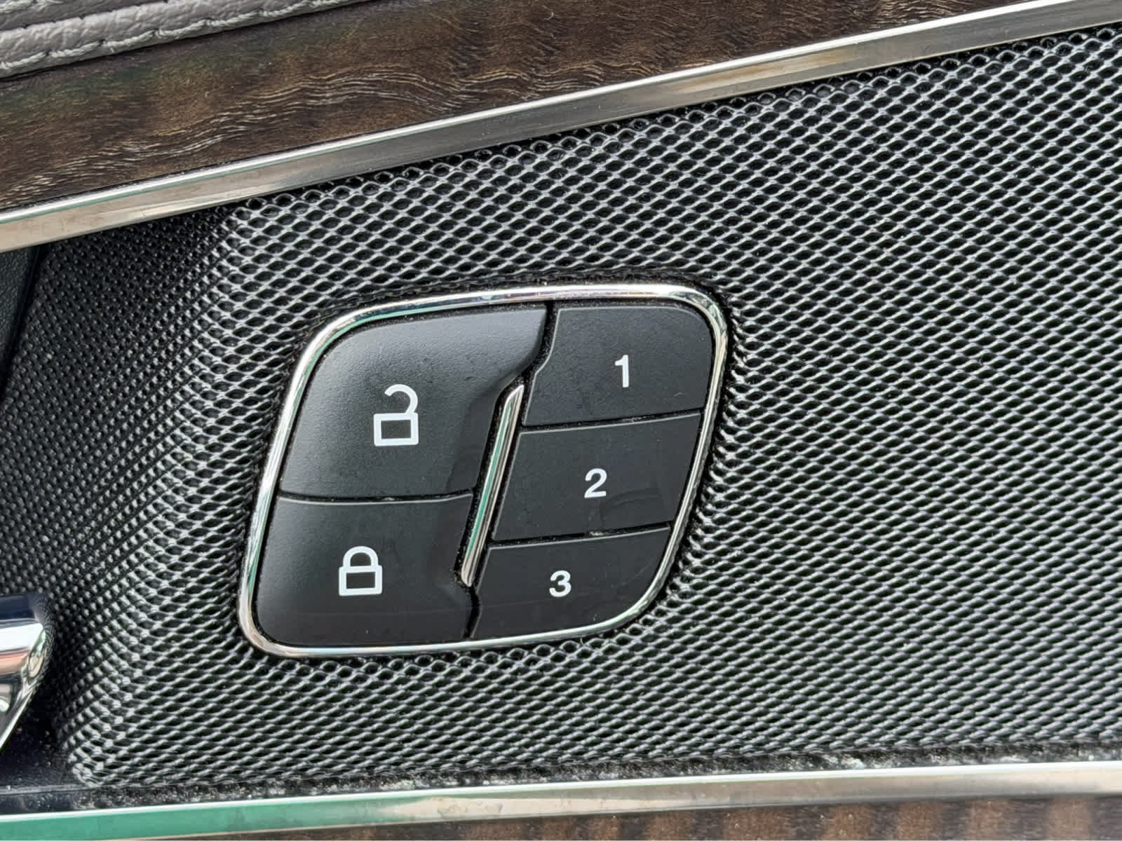 Used 2018 Lincoln MKX Select FWD image 16