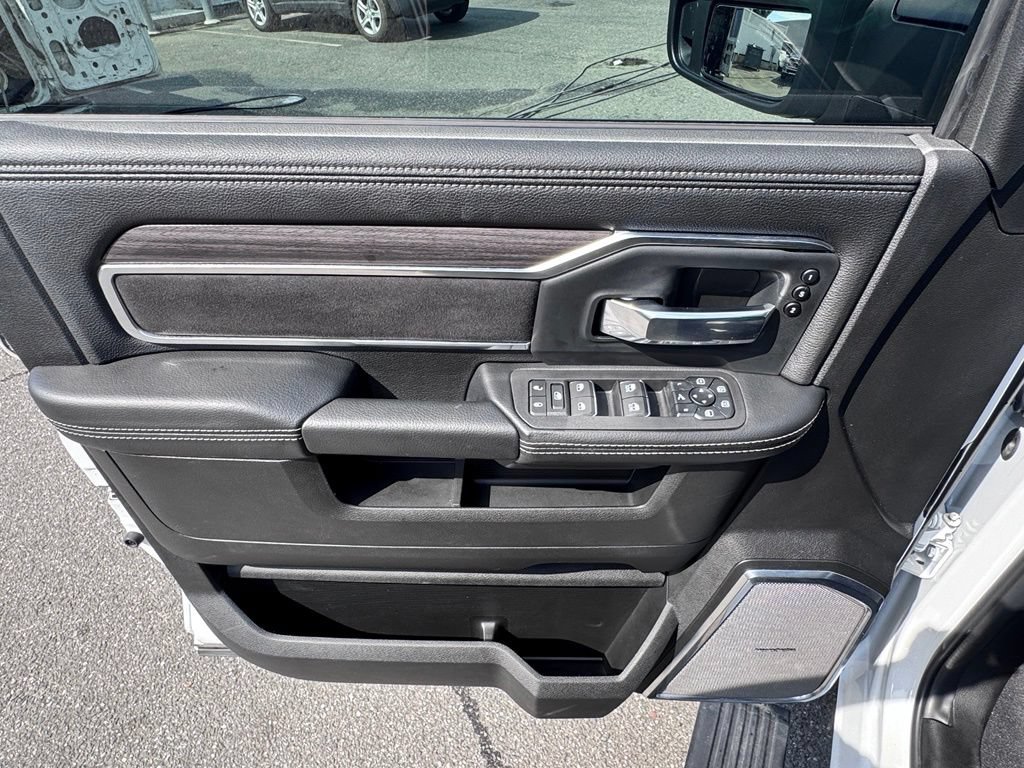 Used 2026 RAM 2500 Laramie AWD/4WD image 10