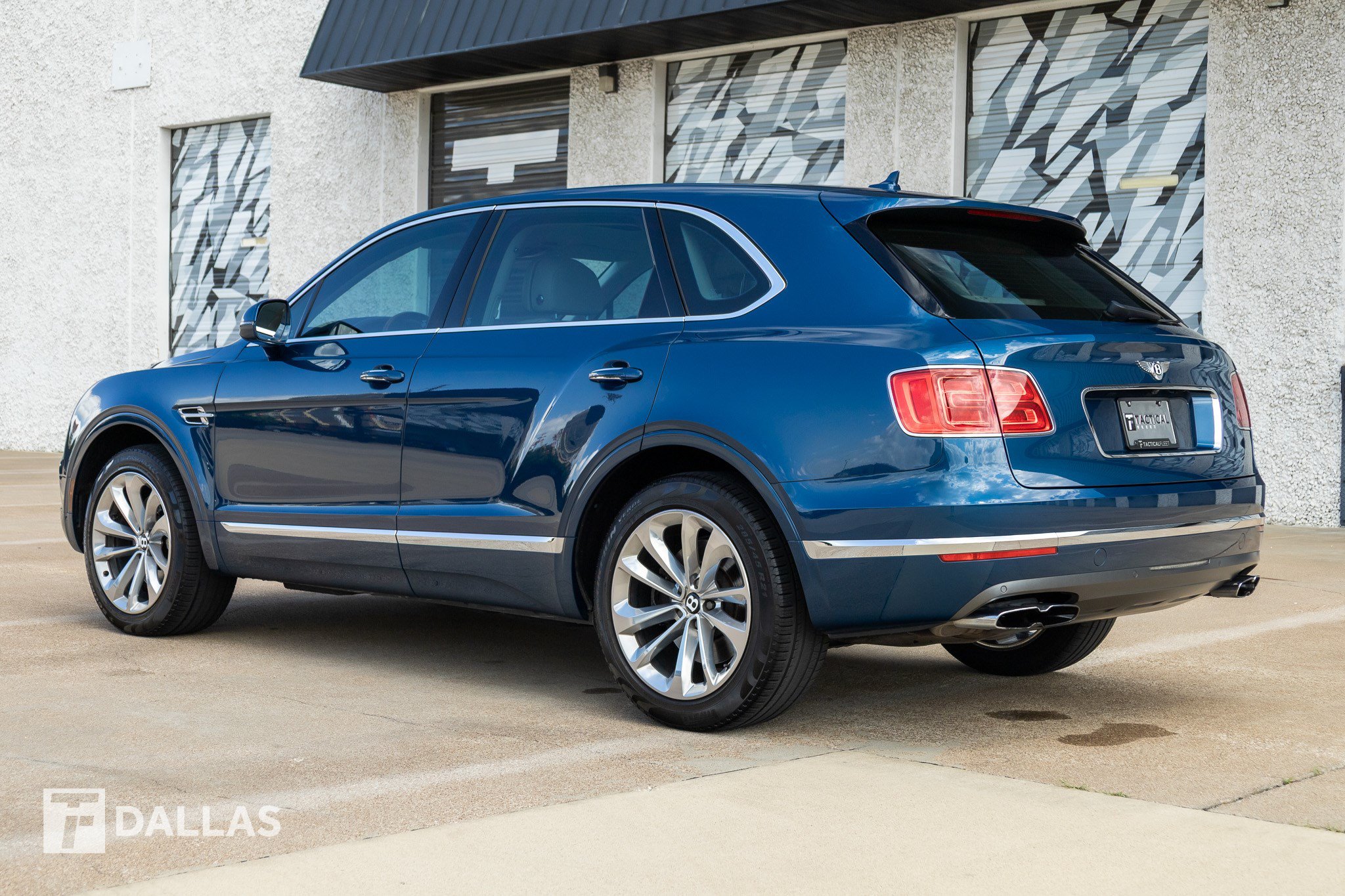 Used 2019 Bentley Bentayga AWD/4WD image 10