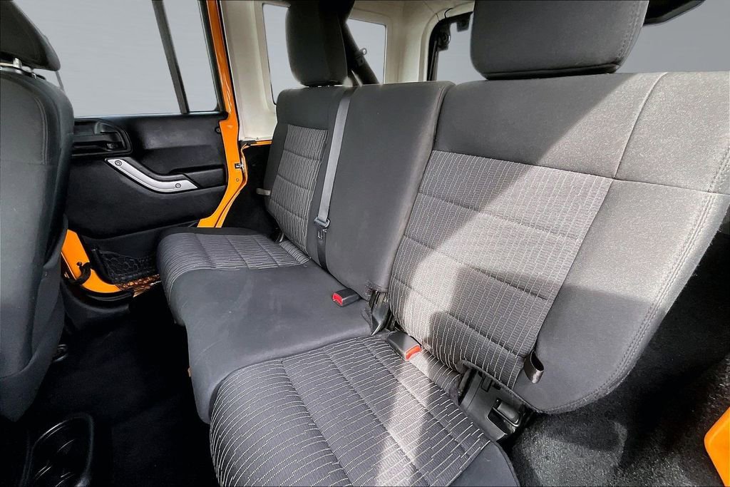 Used 2012 Jeep Wrangler Unlimited Rubicon w/ Dual Top Group image 26
