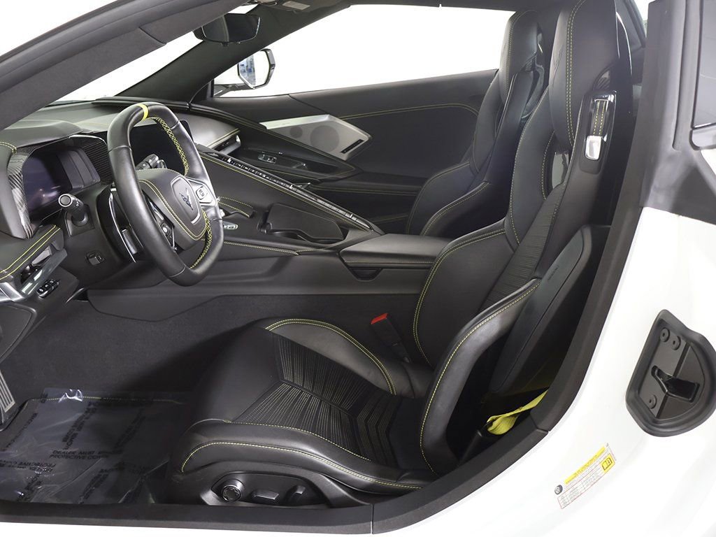 Used 2021 Chevrolet Corvette Stingray Premium Conv w/ 3LT image 32