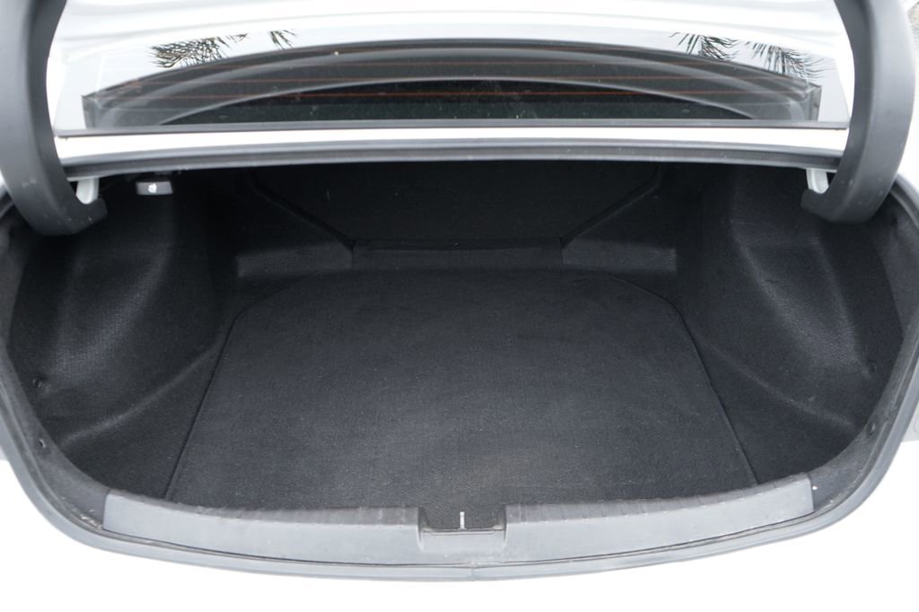 Used 2013 Acura ILX w/ Premium Package FWD image 8