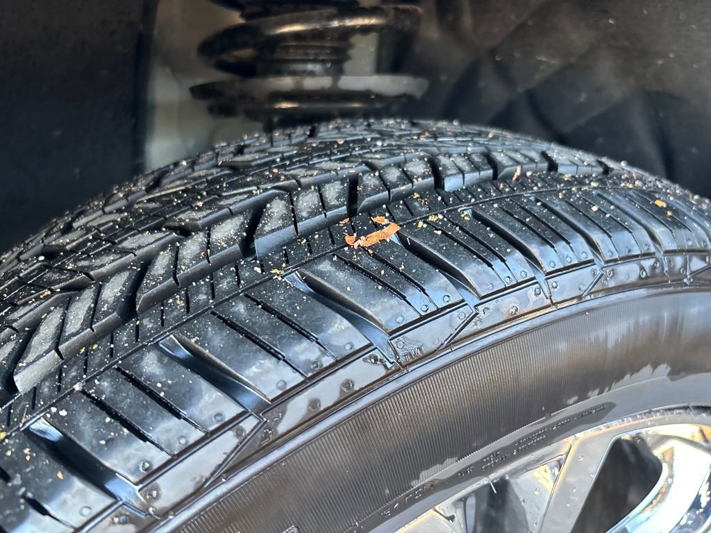 New 2025 Chevrolet Traverse LT w/ Enhanced Driving Package image 28