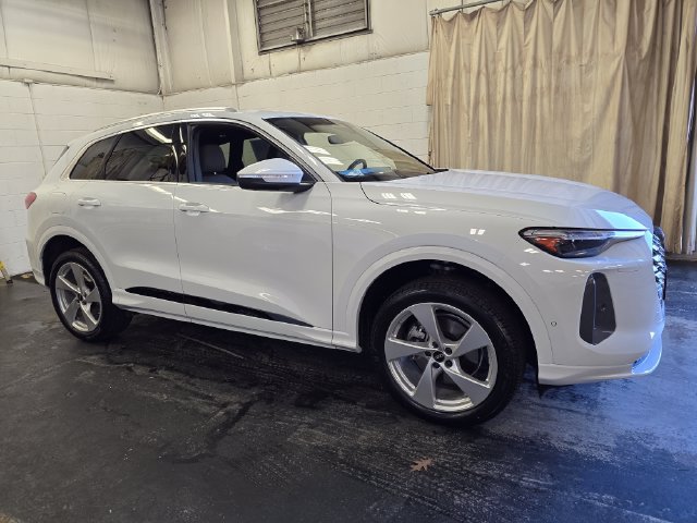Used 2025 Audi Q5 Premium Plus AWD/4WD image 6