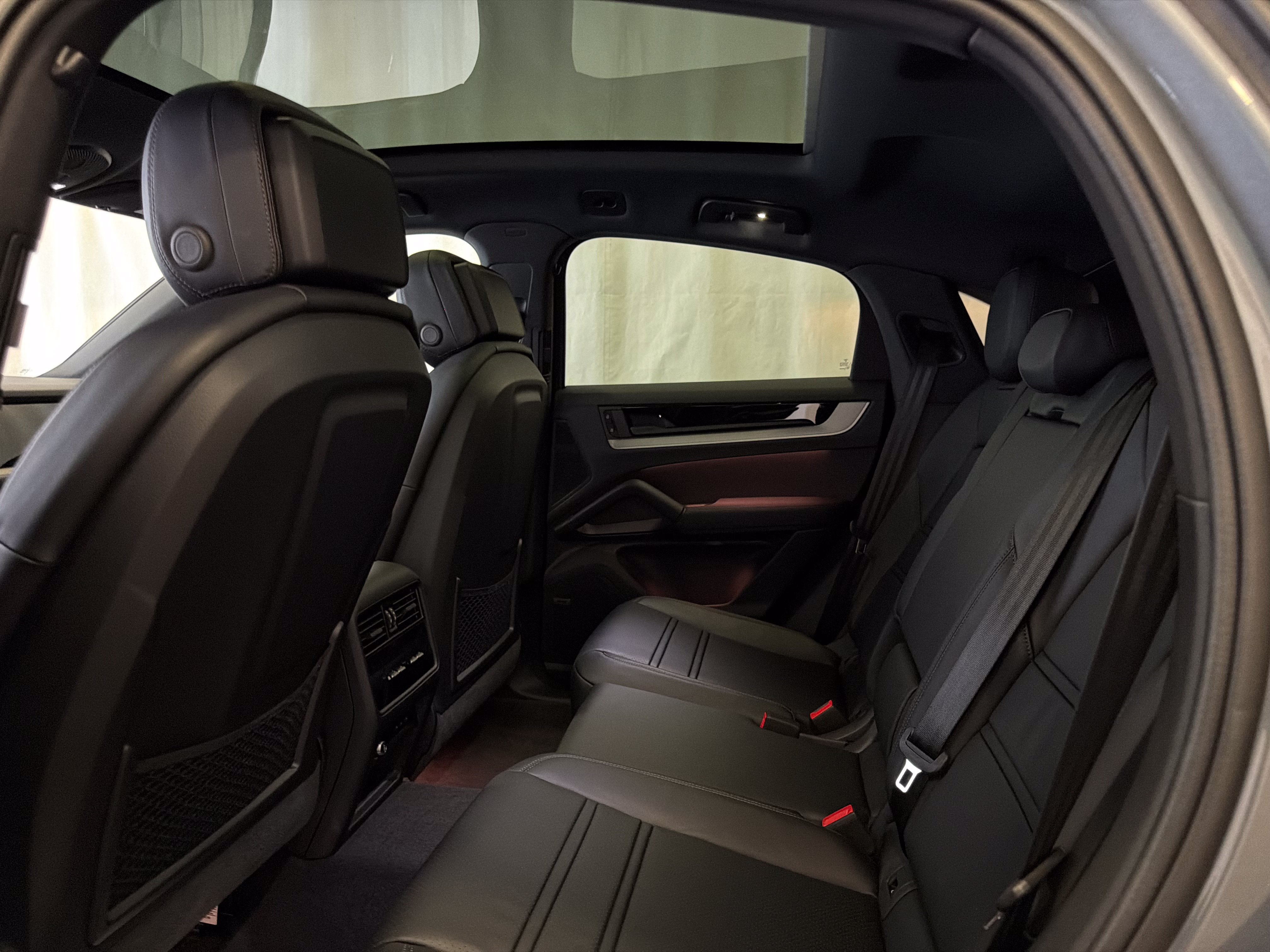 New 2027 Porsche Cayenne S AWD/4WD image 24