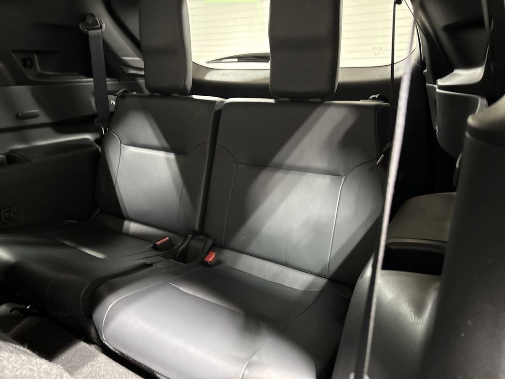 Used 2024 Mitsubishi Outlander SE AWD/4WD image 24