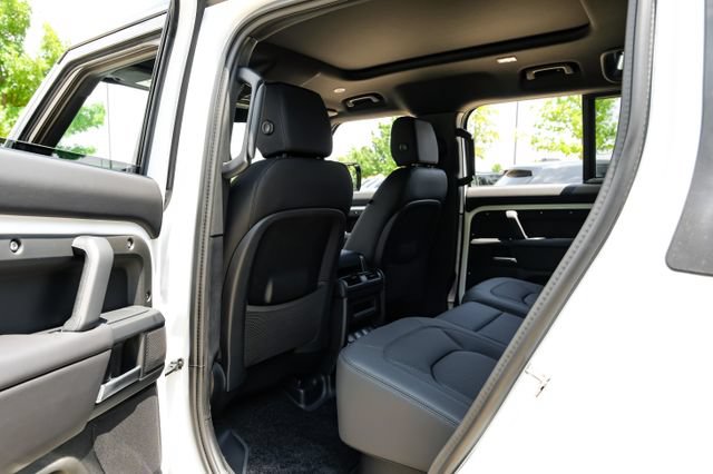 New 2026 Land Rover Defender 110 X-Dynamic SE AWD/4WD image 46