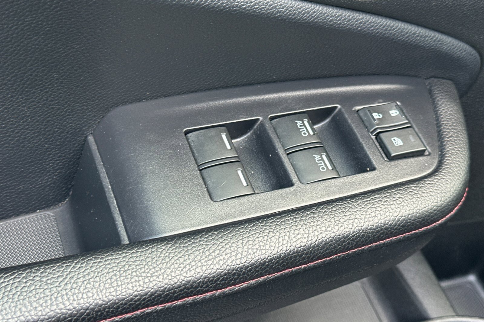 Used 2020 Honda Pilot Black Edition image 12