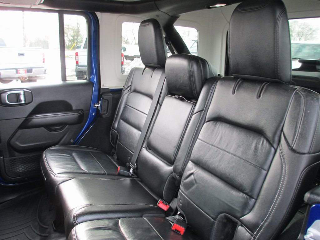 Used 2018 Jeep Wrangler Unlimited Sahara image 15